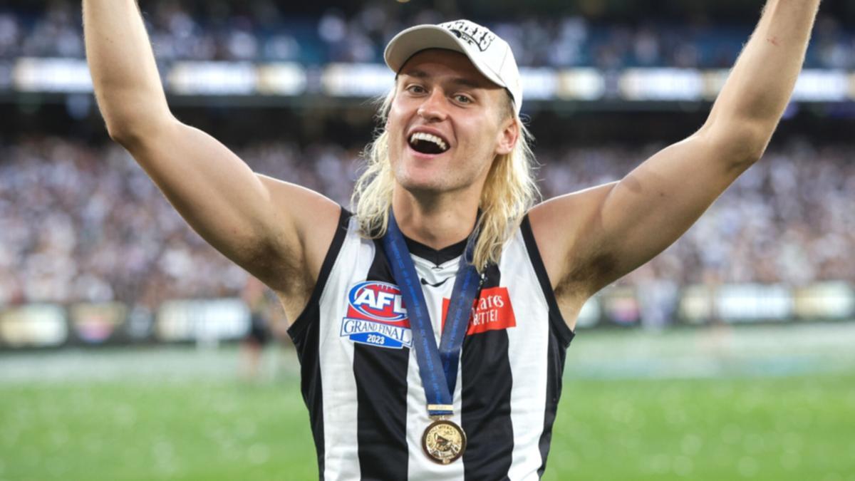 Darcy Moore goes through surgical treatment as Magpies start premiership defence, Dan Butler joins him under the knife