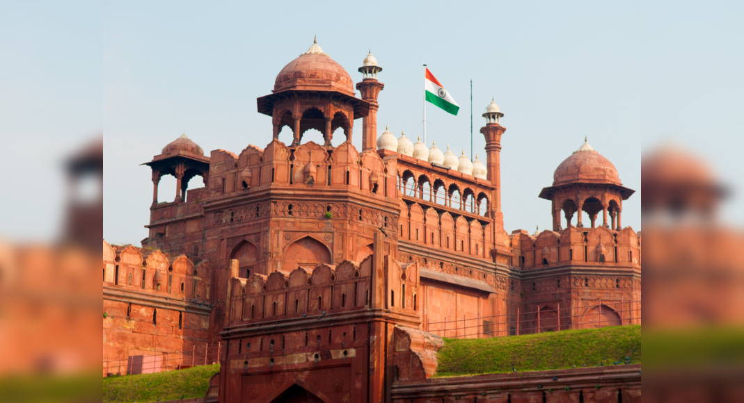 Delhi: Red Fort closes down briefly for visitors amidst farmers demonstration