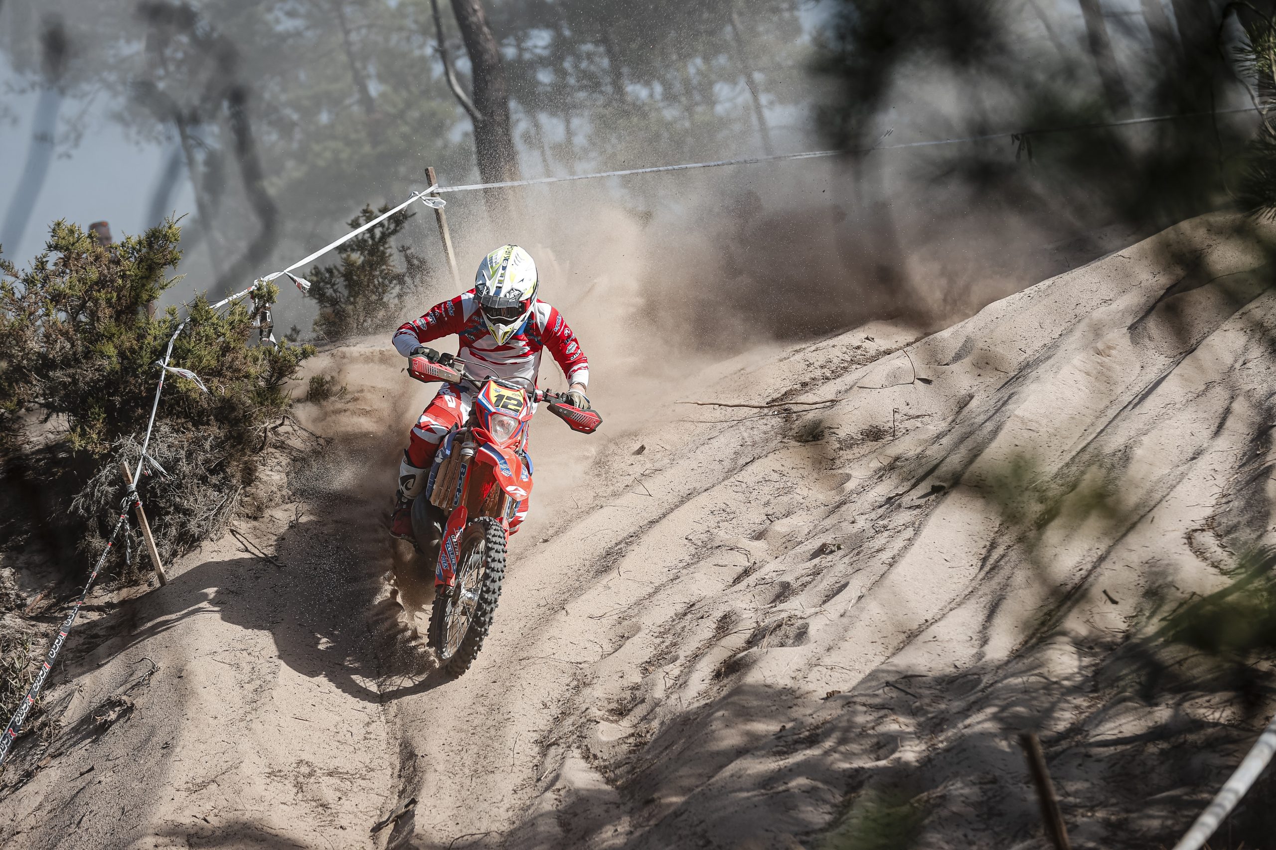 Steve Holcombe Crowned EnduroGP World Champion On Final Day In Portugal