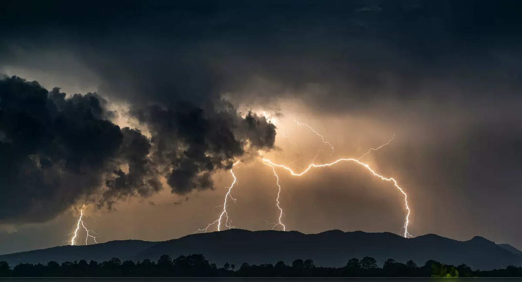 Snow and rain cautions for numerous states; Uttarakhand gets yellow alert for thunderstorms