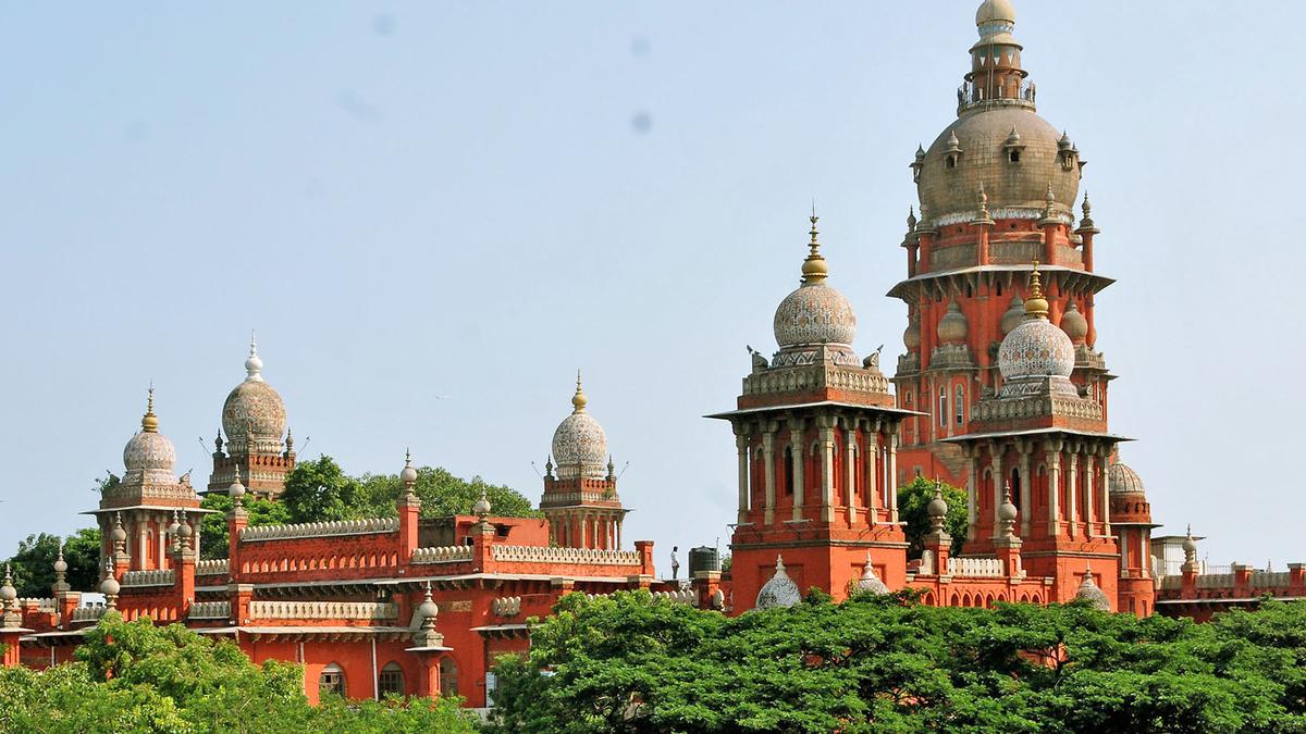 Madras High Court allows found guilty to use civil gown while arguing case through video call