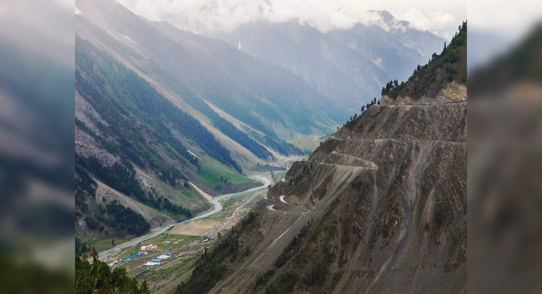 Zoji La is now open for car motion; to reduce travel from J&K to Ladakh