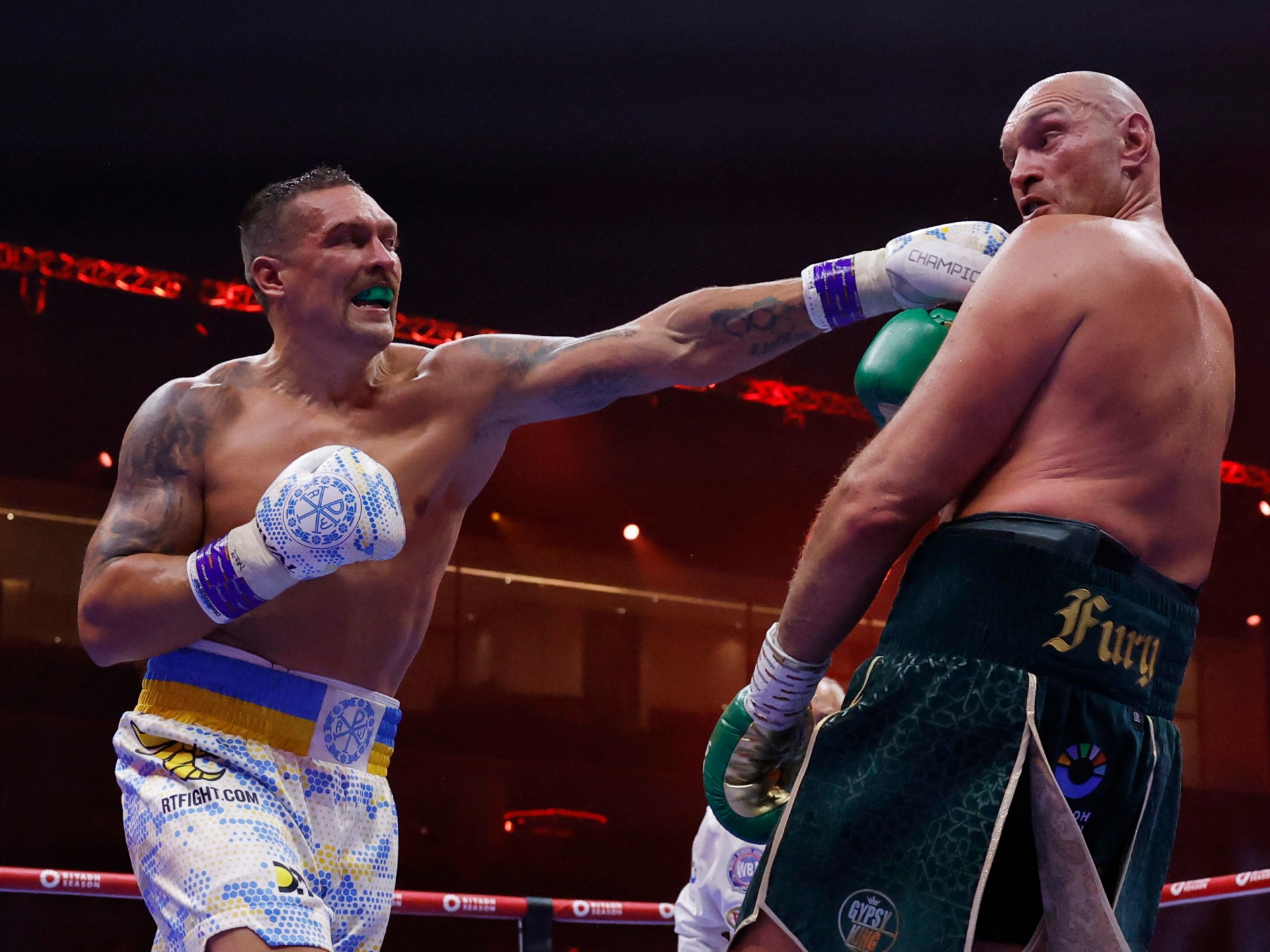 Oleksandr Usyk beats Tyson Fury to end up being undeniable heavyweight champ