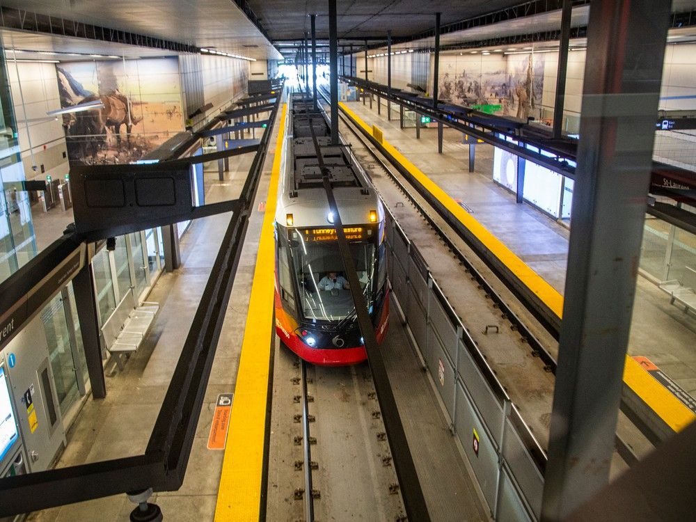 LRT station evaluations broadened after St. Laurent ceiling issue