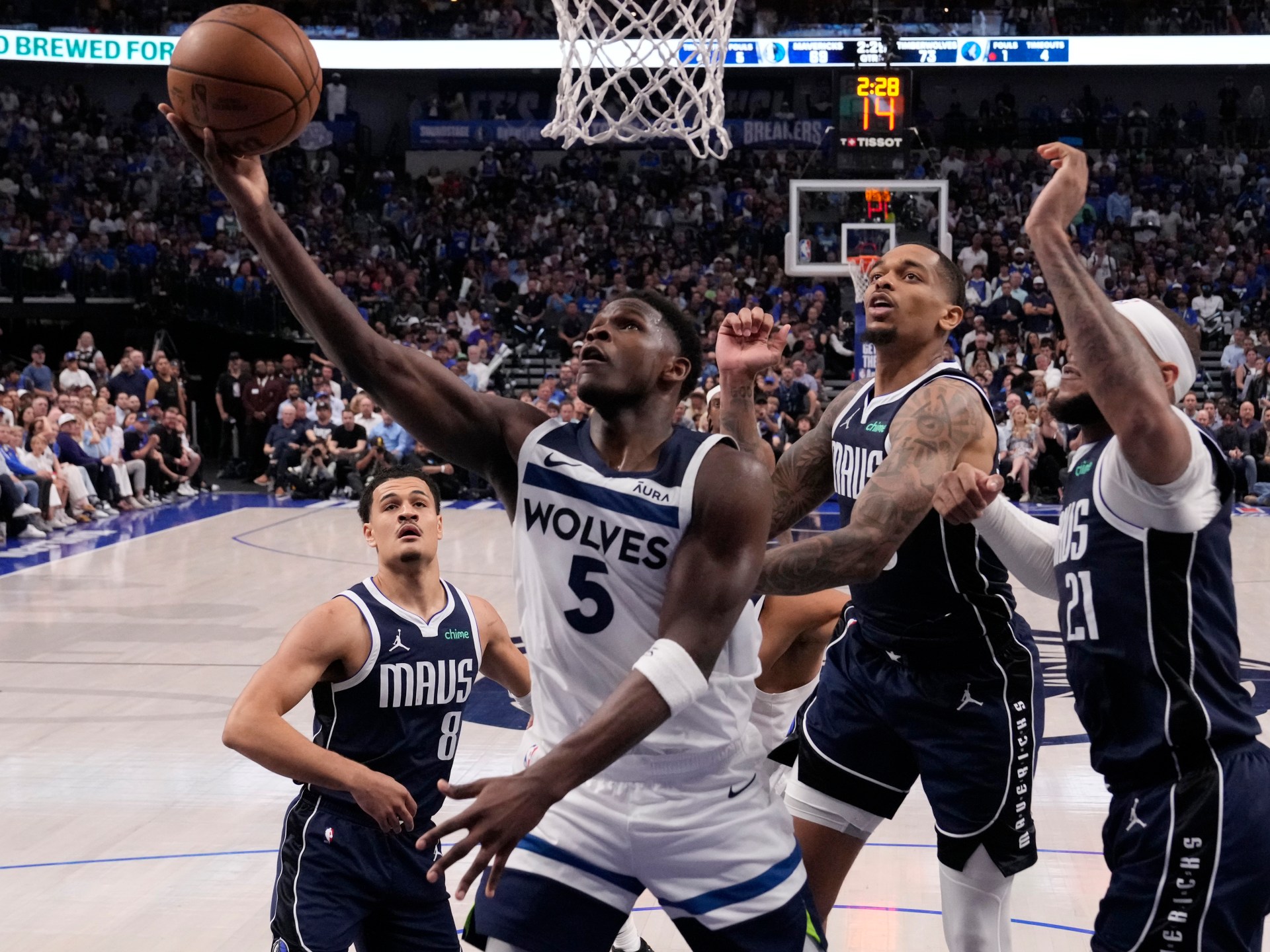 NBA Finals: Minnesota Timberwolves beat Dallas Mavericks in Game 4