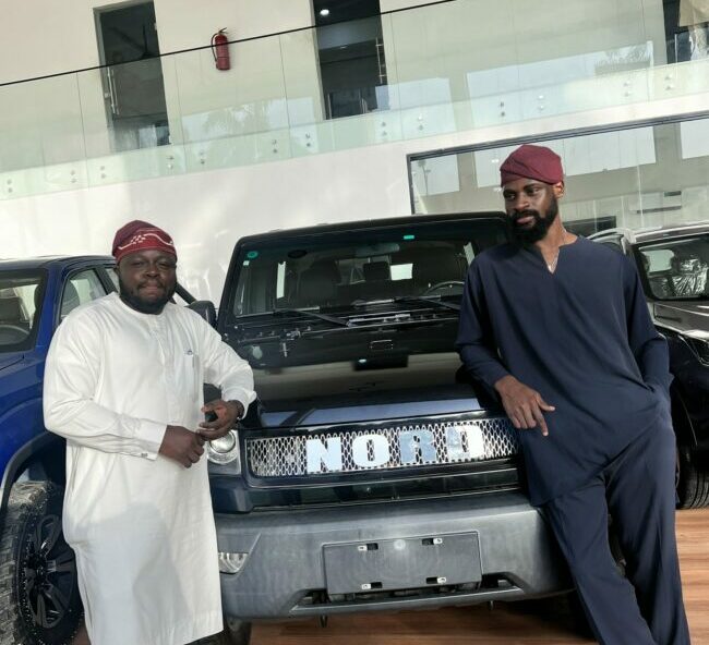 IMAGES: Chess master Tunde Onakoya wins NORD SUV after beating CEO in match