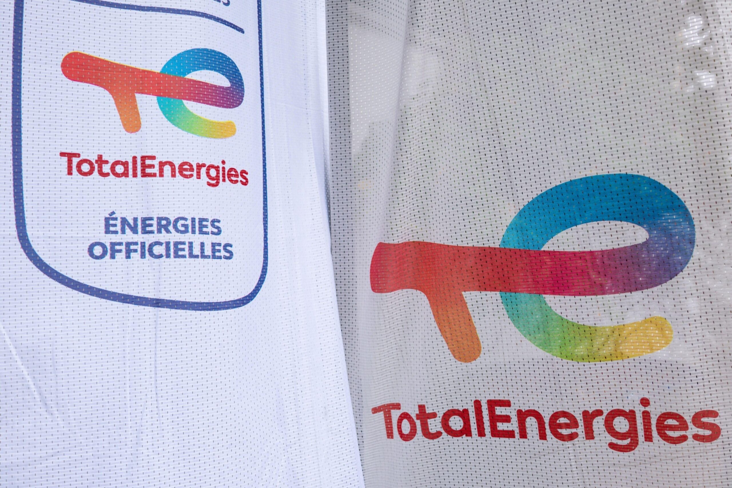 TotalEnergies books Shelf Drilling rig for develop to August 2026