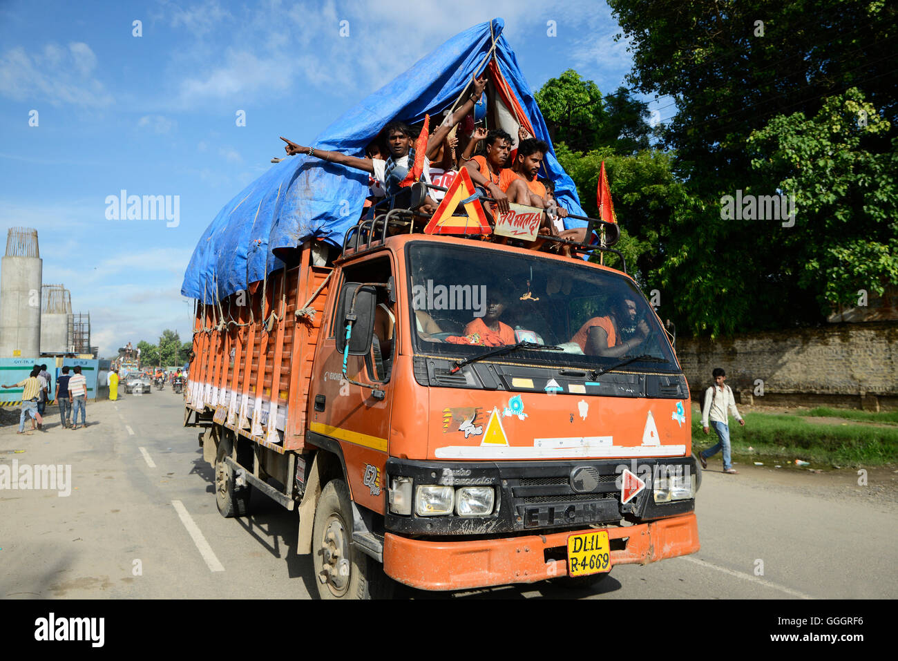 Kanwar Yatra restaurants row: Supreme Court stops U.P., Uttarakhand Government orders