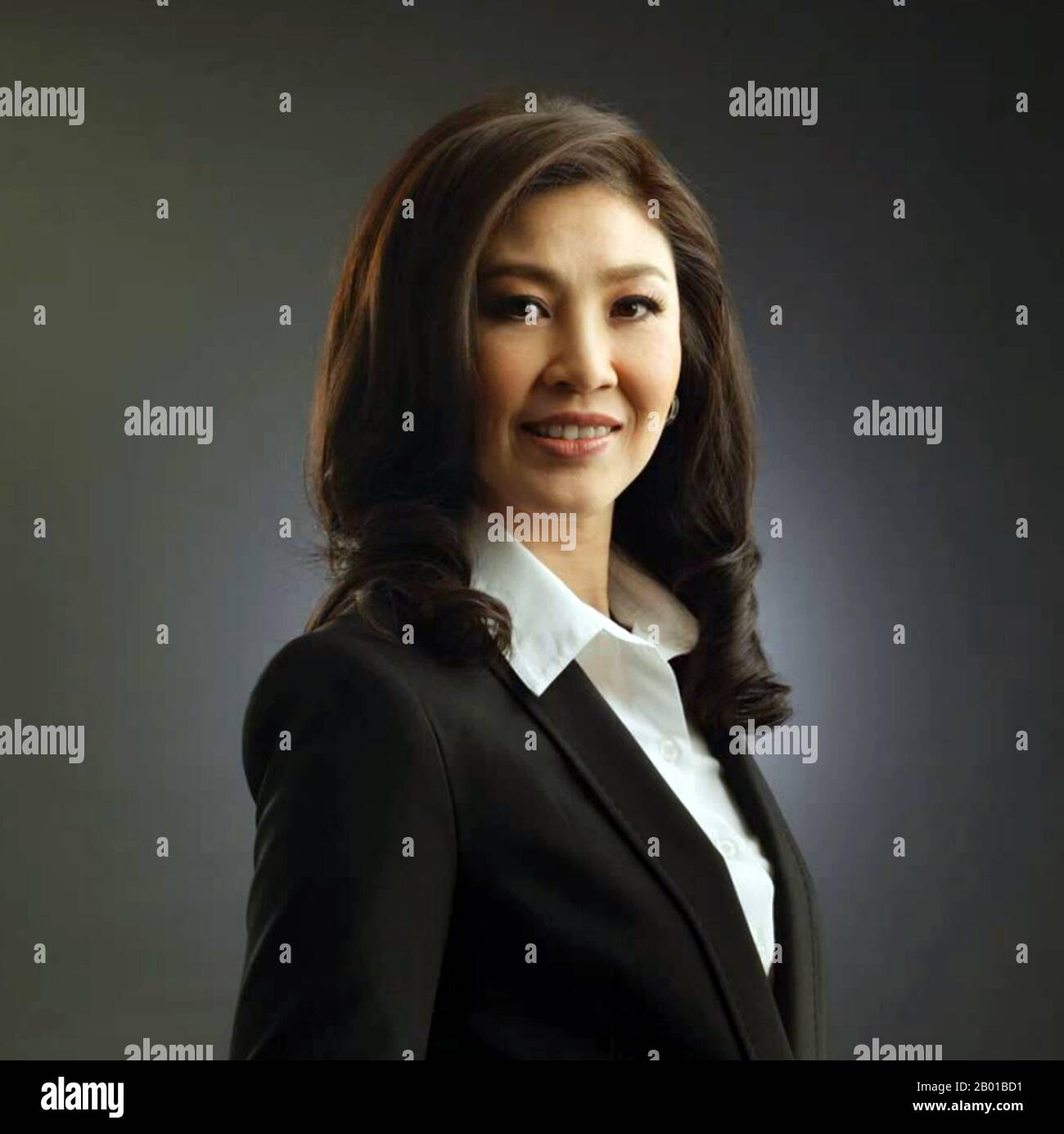 New Thai PM Shinawatra promises to promote economy amidst financial troubles