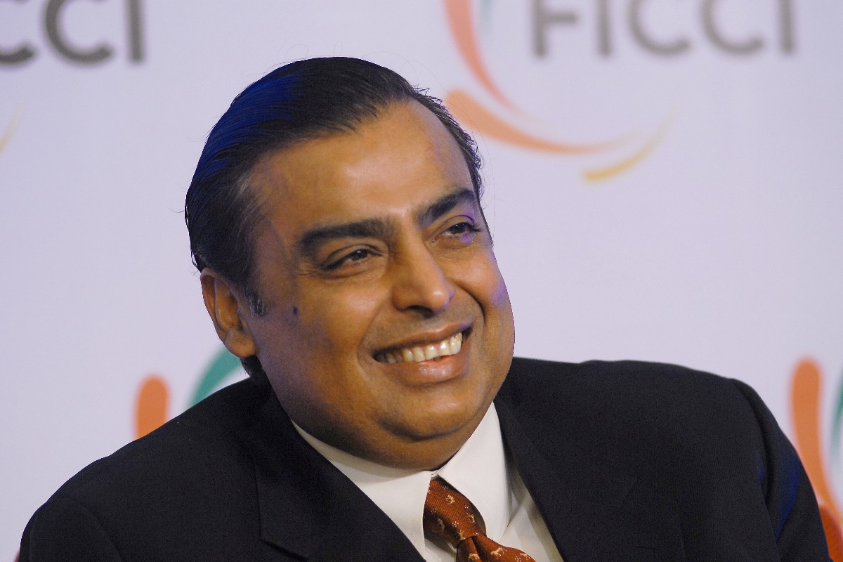 If not Nita Ambani, then Mukesh Ambani admits to go on date with this Indian starlet