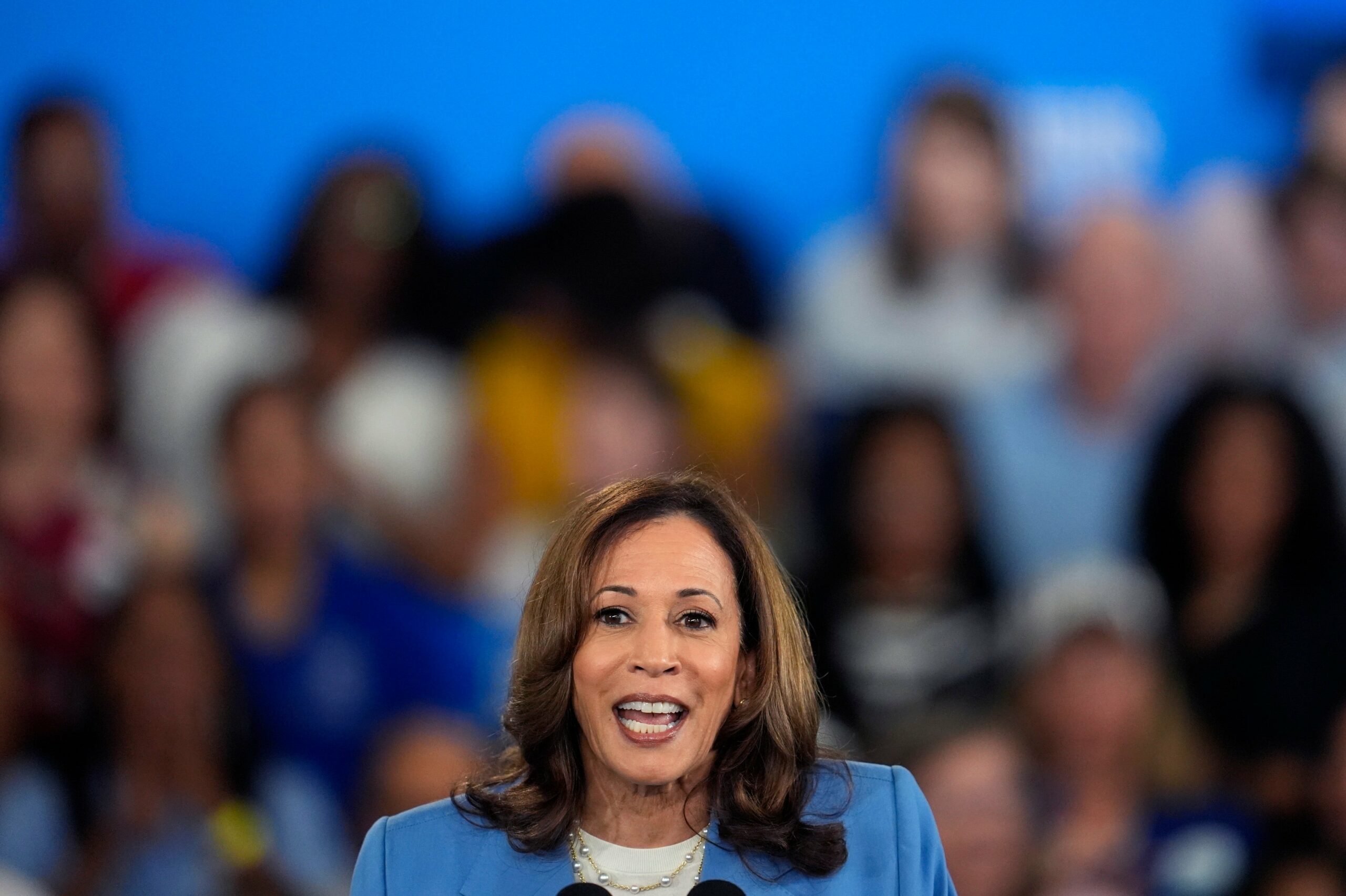 Kamala Harris in Michigan concerns Trump’s physical fitness for ‘most difficult task worldwide’– United States politics live