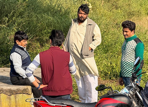 Panchayat stars Jitendra Kumar, Raghubir Yadav, Faisal Malik, and others begin shooting 4th season; Prime Video offers a peek into behind-the-scenes