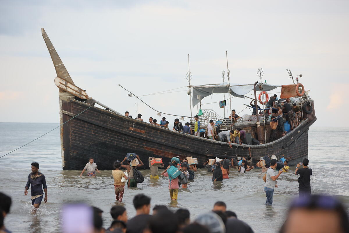 6 dead as boat bring Rohingya getting away Myanmar gets here in Indonesia