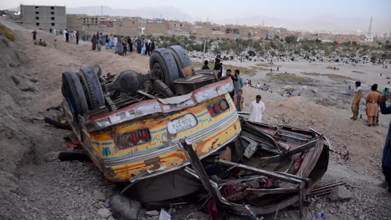 At least 14 dead after bus plunges into Indus river in northern Pakistan