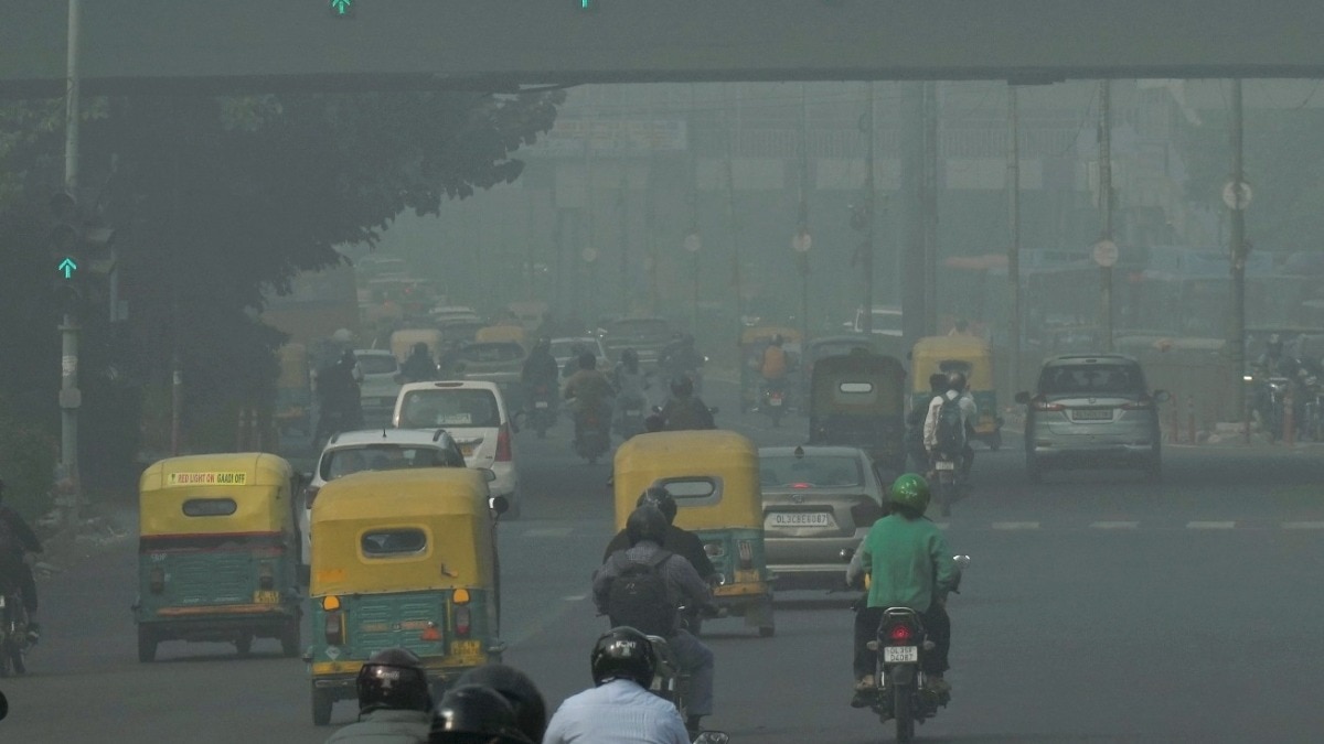 Situation like ‘gas chamber’ in Delhi-NCR, decision to implement GRAP-4 after increasing pollution