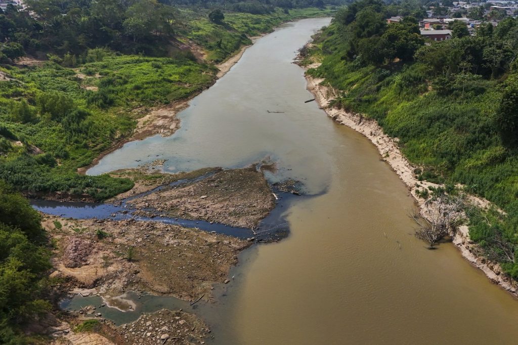 Serious dry spell in Peruvian Amazon separated more than 130 Indigenous neighborhoods