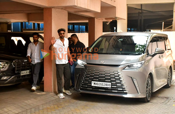 Images: Ranbir Kapoor snapped at Sanjay Leela Bhansali’s workplace in Juhu