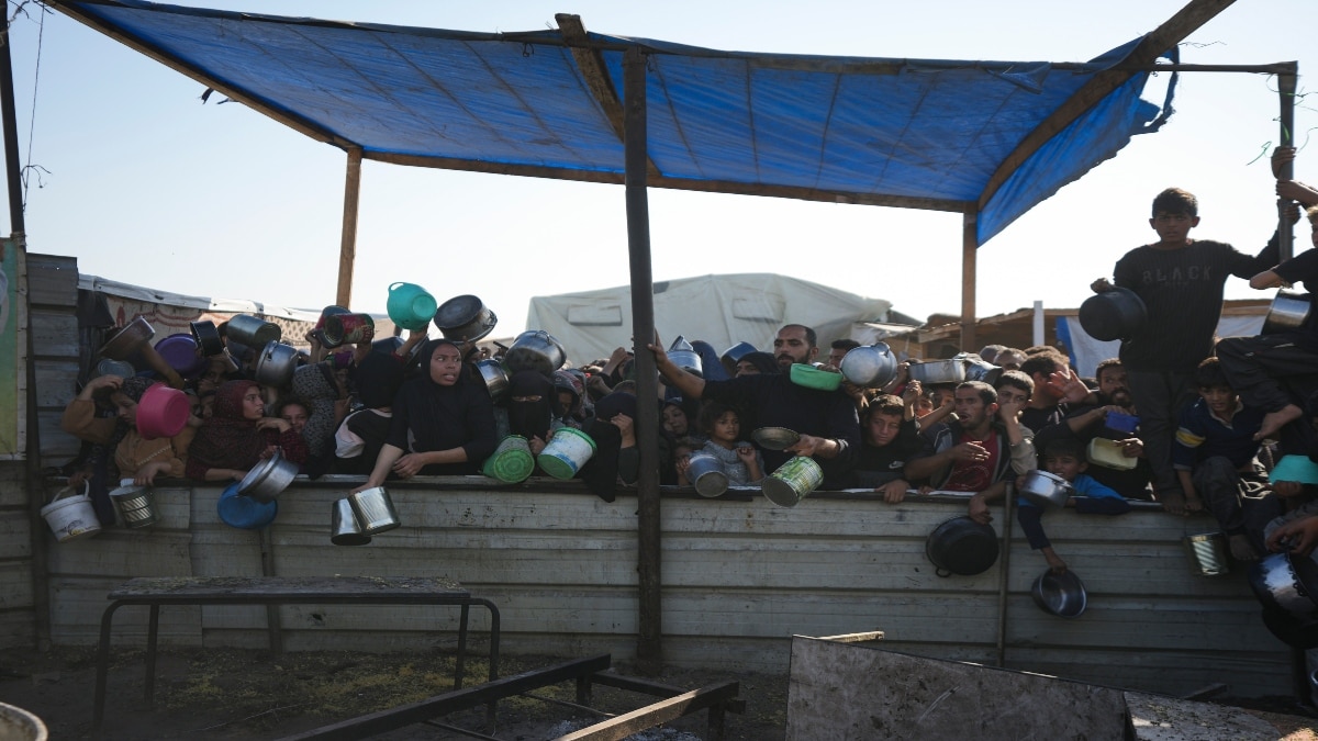 Israeli forces storm into Gaza health center, displace clients and personnel amidst fatal escalation