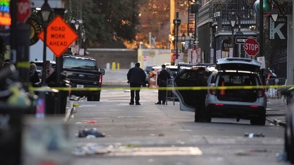 New Orleans attack updates LIVE: Multiple fatalities after truck ploughs into New Orleans NYE crowd