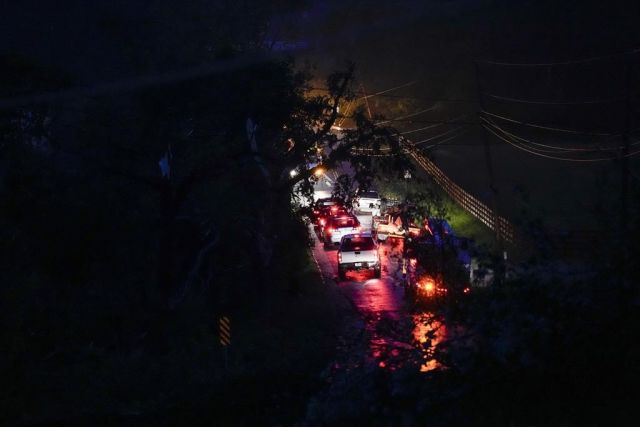 Storms leave thousands without power ahead of hottest day of heatwave