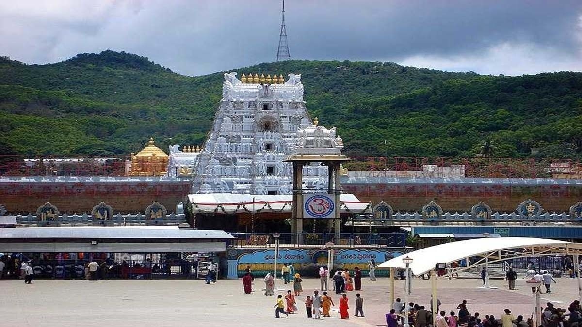 Elderly woman saving 35 years of donation in Tirupati temple, decided for orphaned children