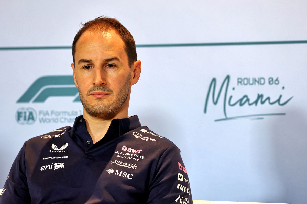 Oliver Oakes resigns as Alpine Team Principal