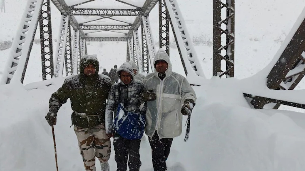 Chamoli avalanche: rescue operation stopped due to heavy snowfall, 4 out of 55 workers still missing