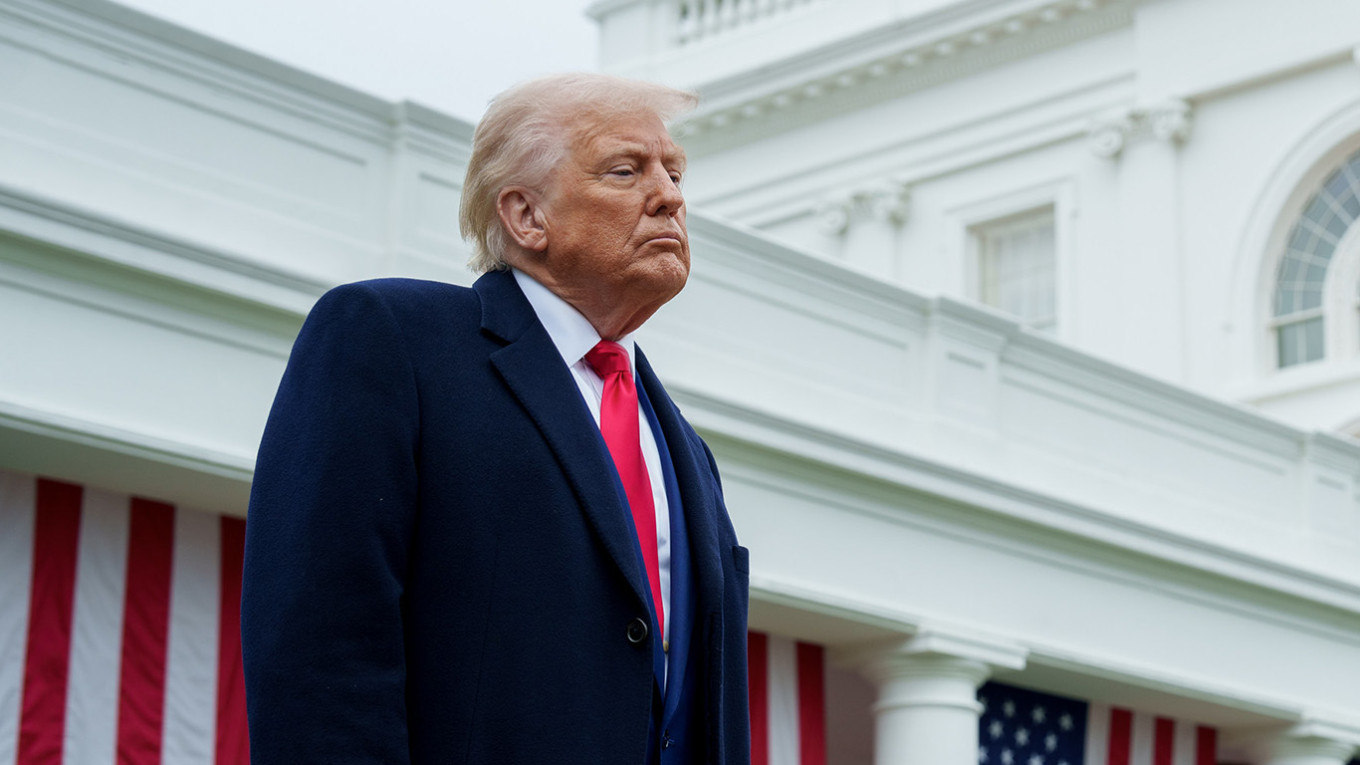 Trump tells India and Pakistan to ‘stop’ clashes