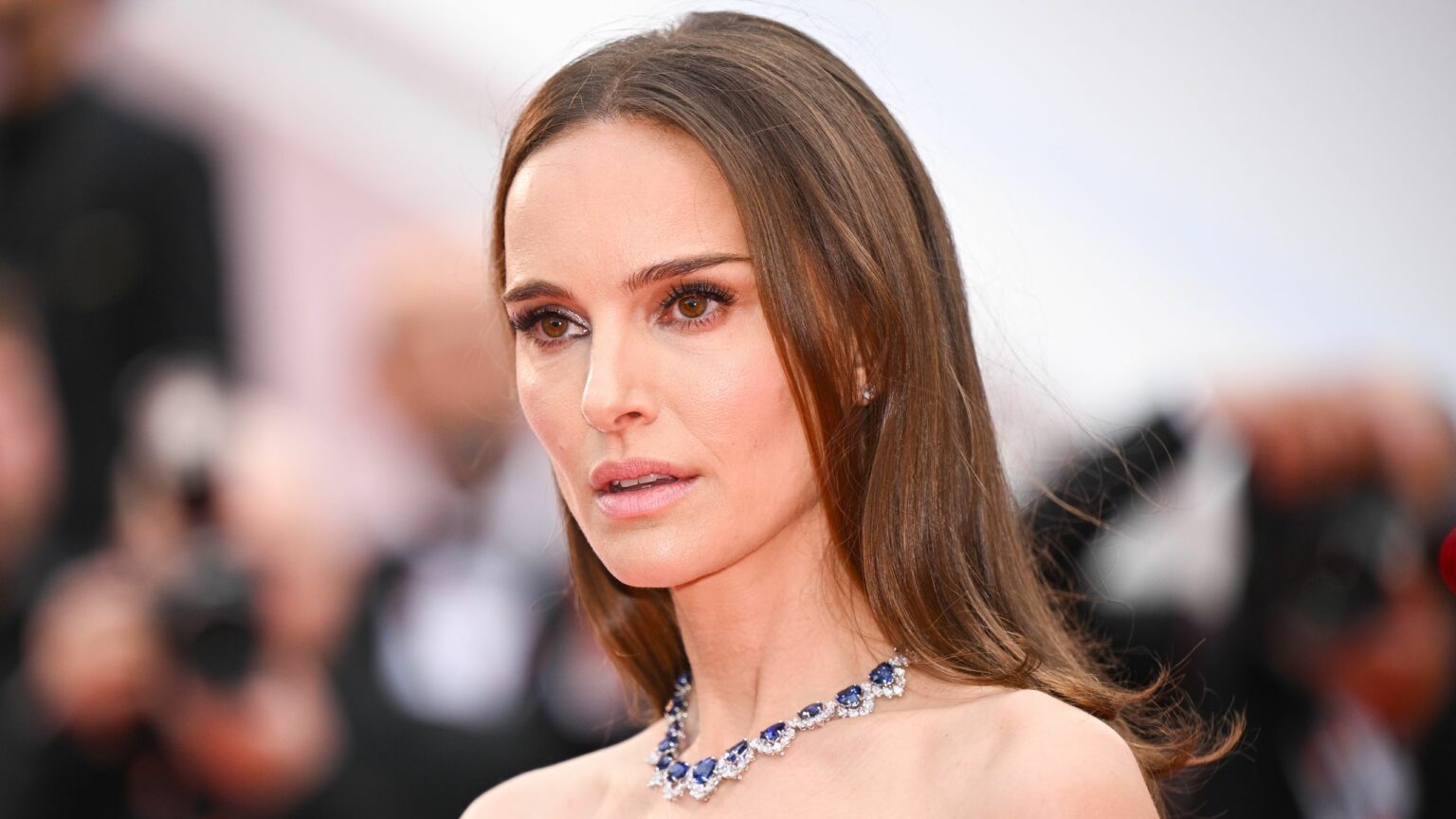 Natalie Portman on why she prefers life in Paris over LA; explains they