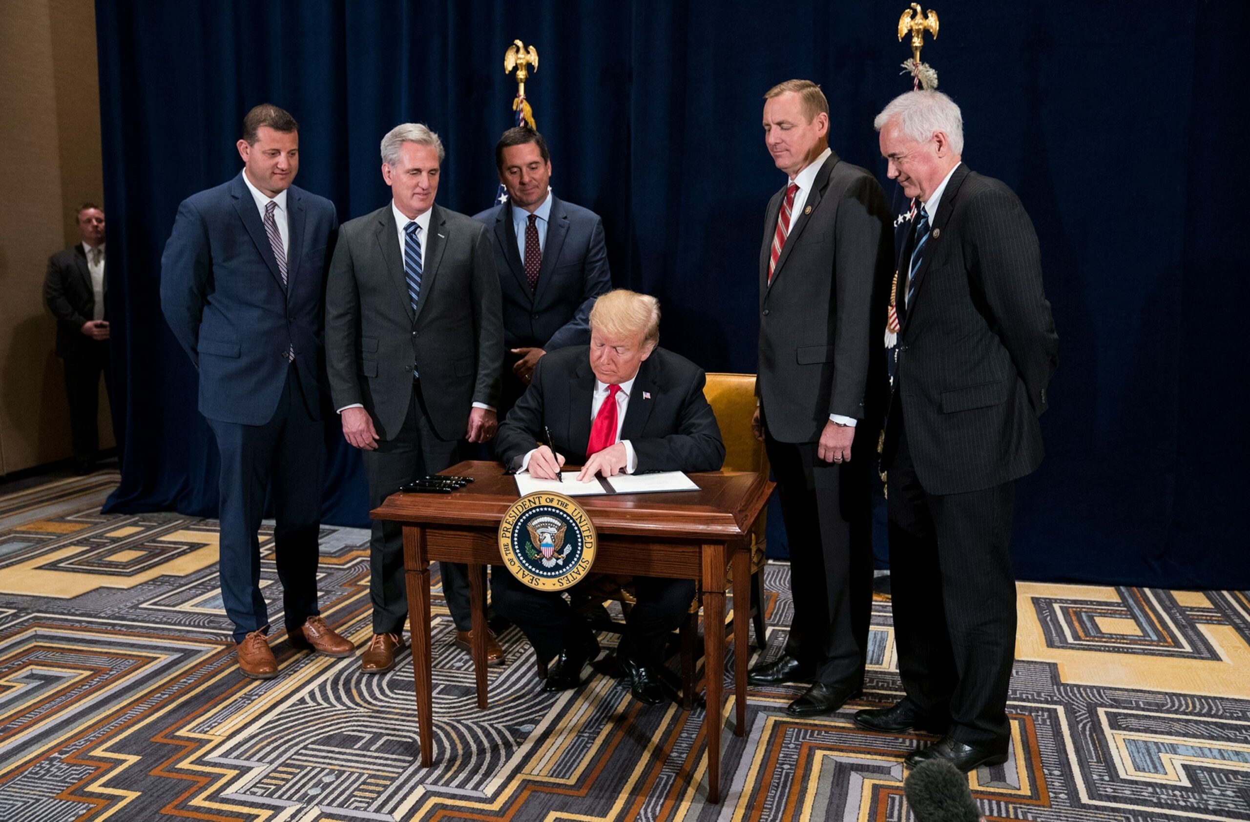 Trump administration tells border shelters helping migrants may be illegal