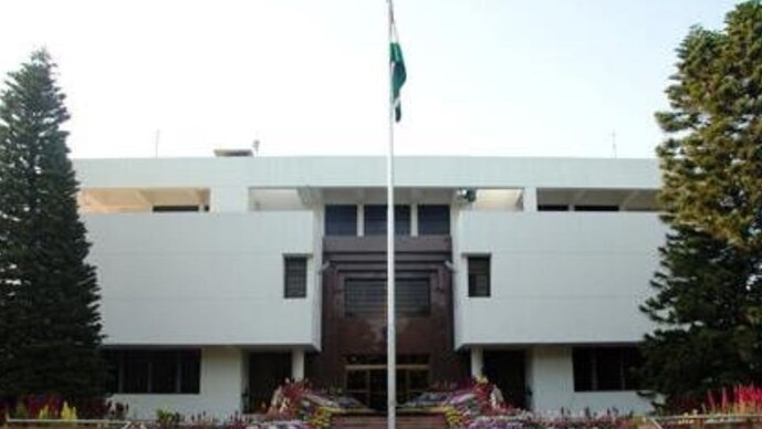 PAK is copying every decision of India, now expelled to the Indian High Commission official