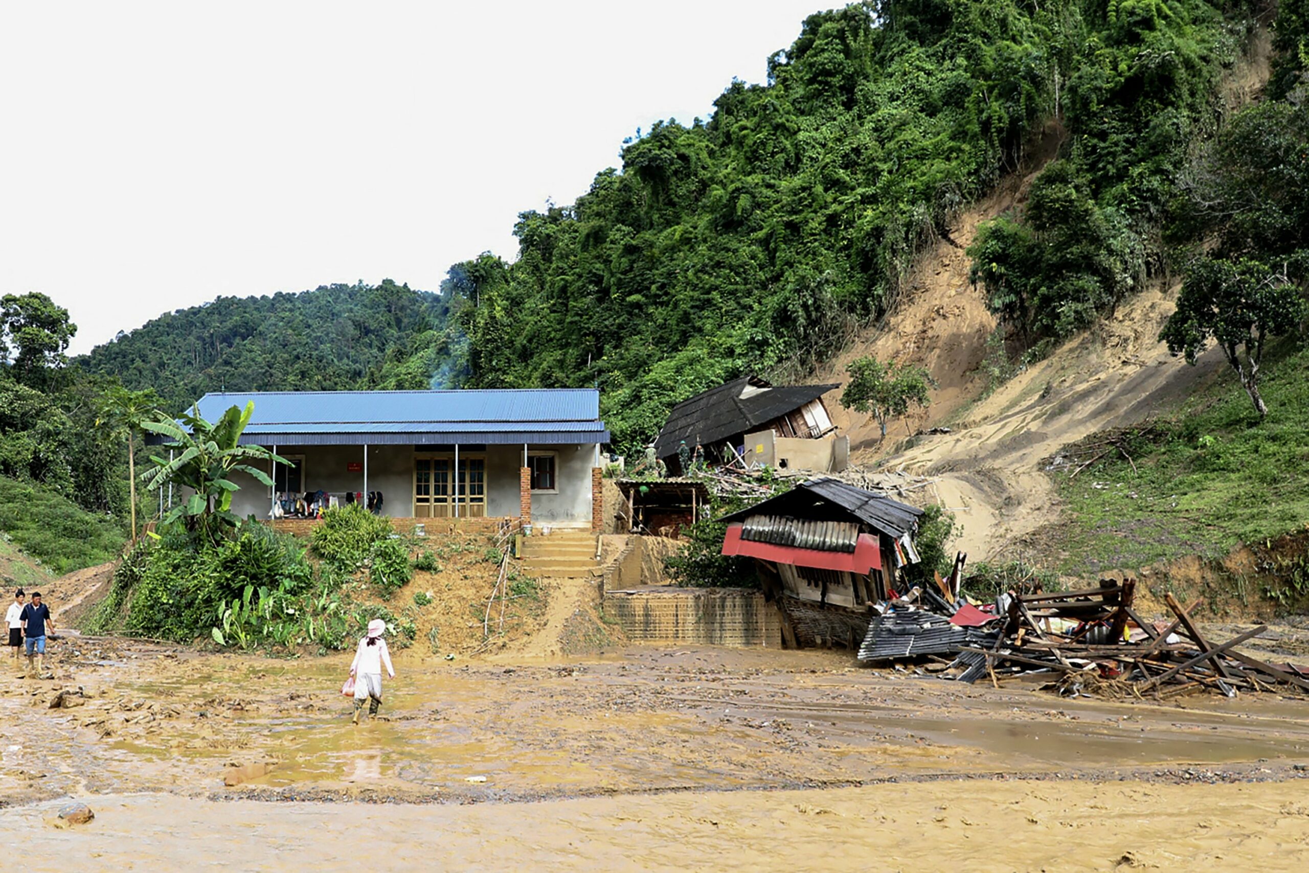 32 dead as floods, landslides devastate northeast in early monsoon season