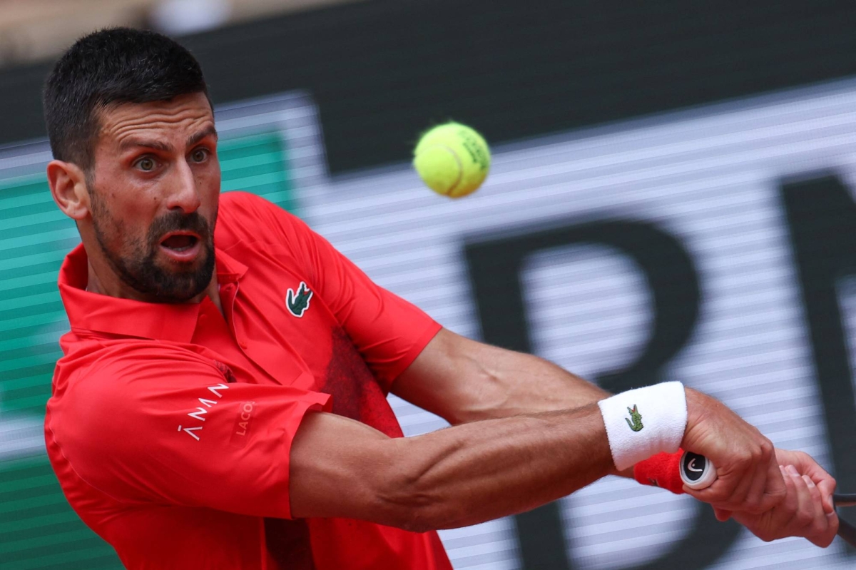 French Open: Djokovic downs Zverev to set up semifinal against Sinner