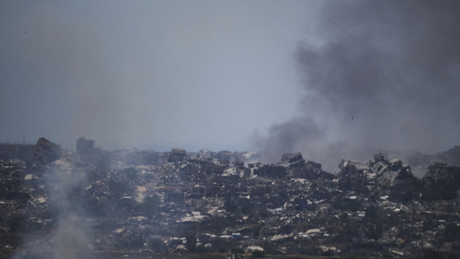 Israel strikes southern Syria tanks amid Druze-government clashes