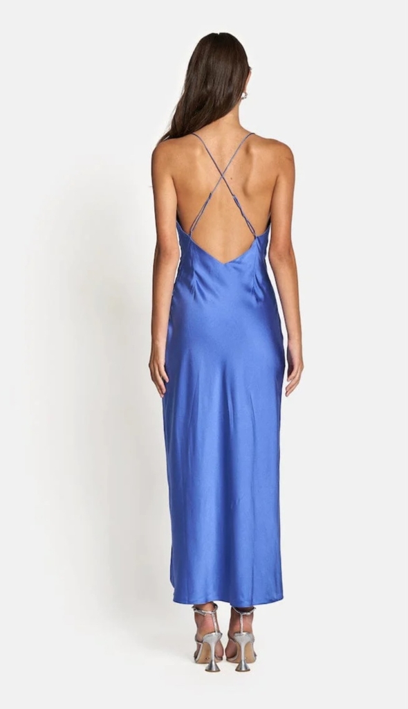 5 vestidos lenceros rebajados (desde 14€) que las mujeres más elegantes llevarán en cenas veraniegas: midi, bordados…