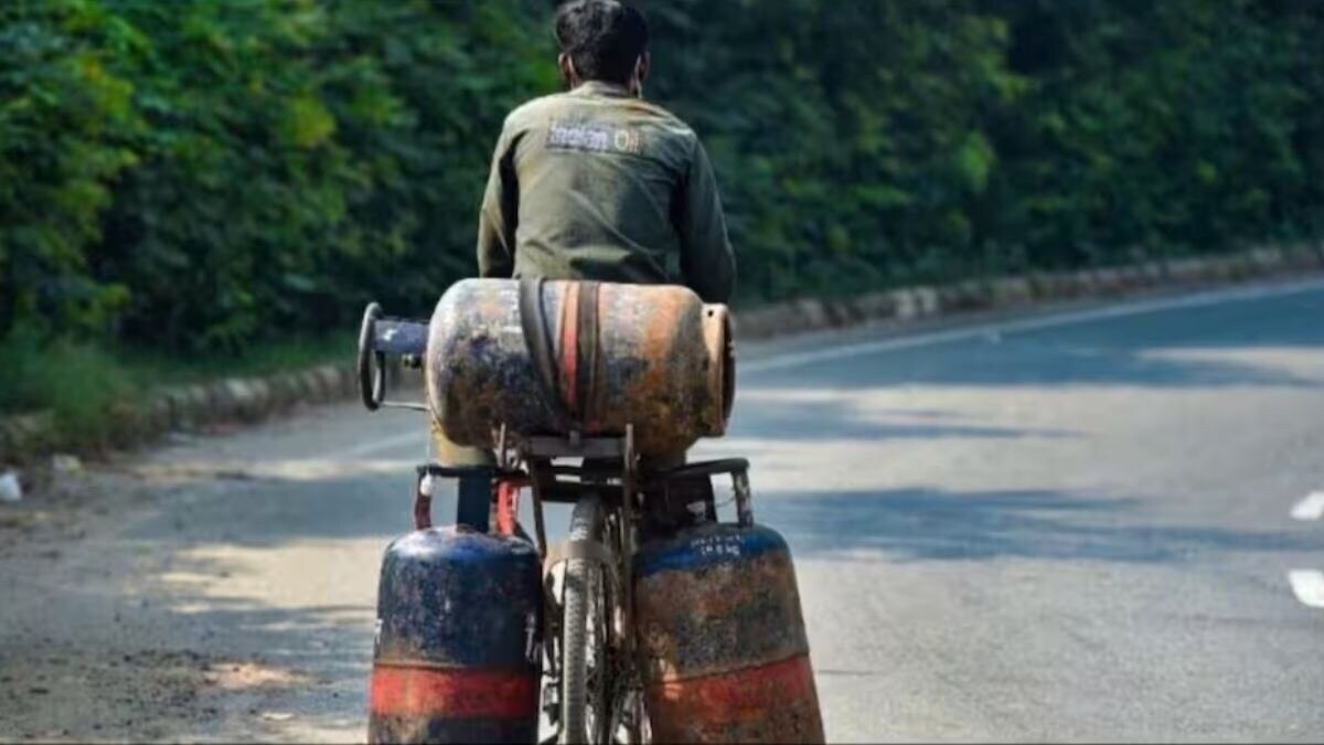 Oil companies reduced the price of LPG … 19 kg cylinder became so cheaper