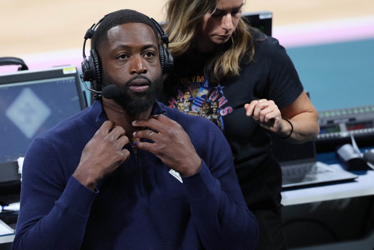 Dwyane Wade calls it an honor to present Carmelo Anthony at 2025 Basketball Hall of Fame induction