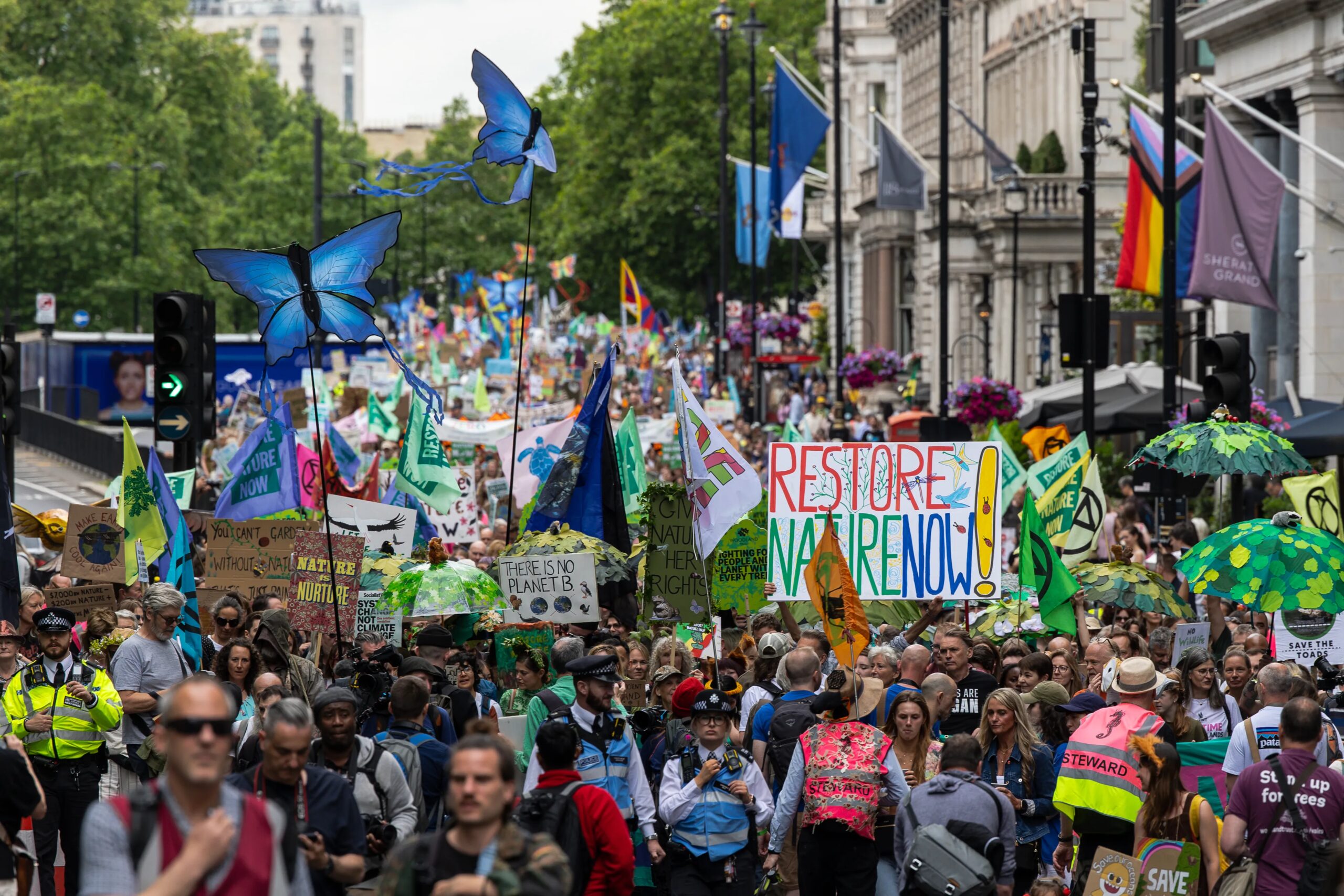 London march demands immediate release of Gaza hostages amid rising tensions