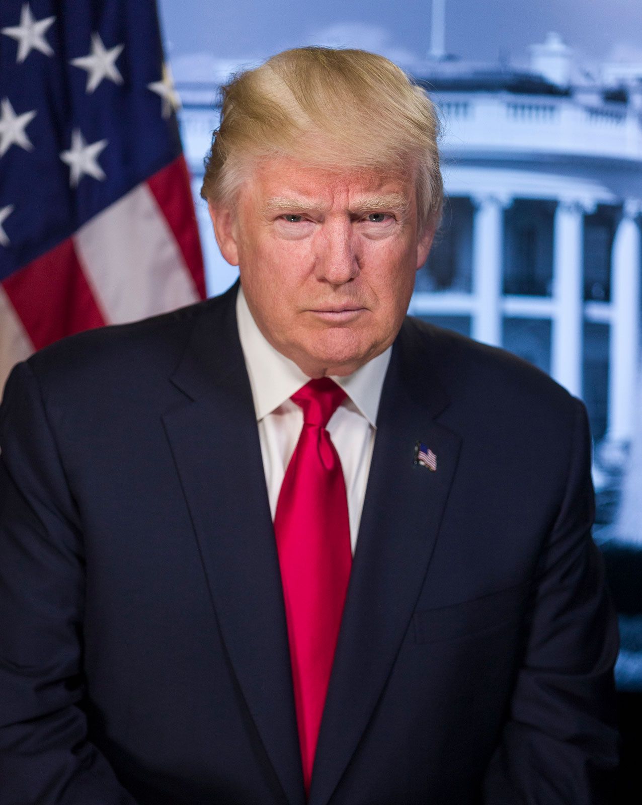 Is Donald Trump covering his bruises with makeup?