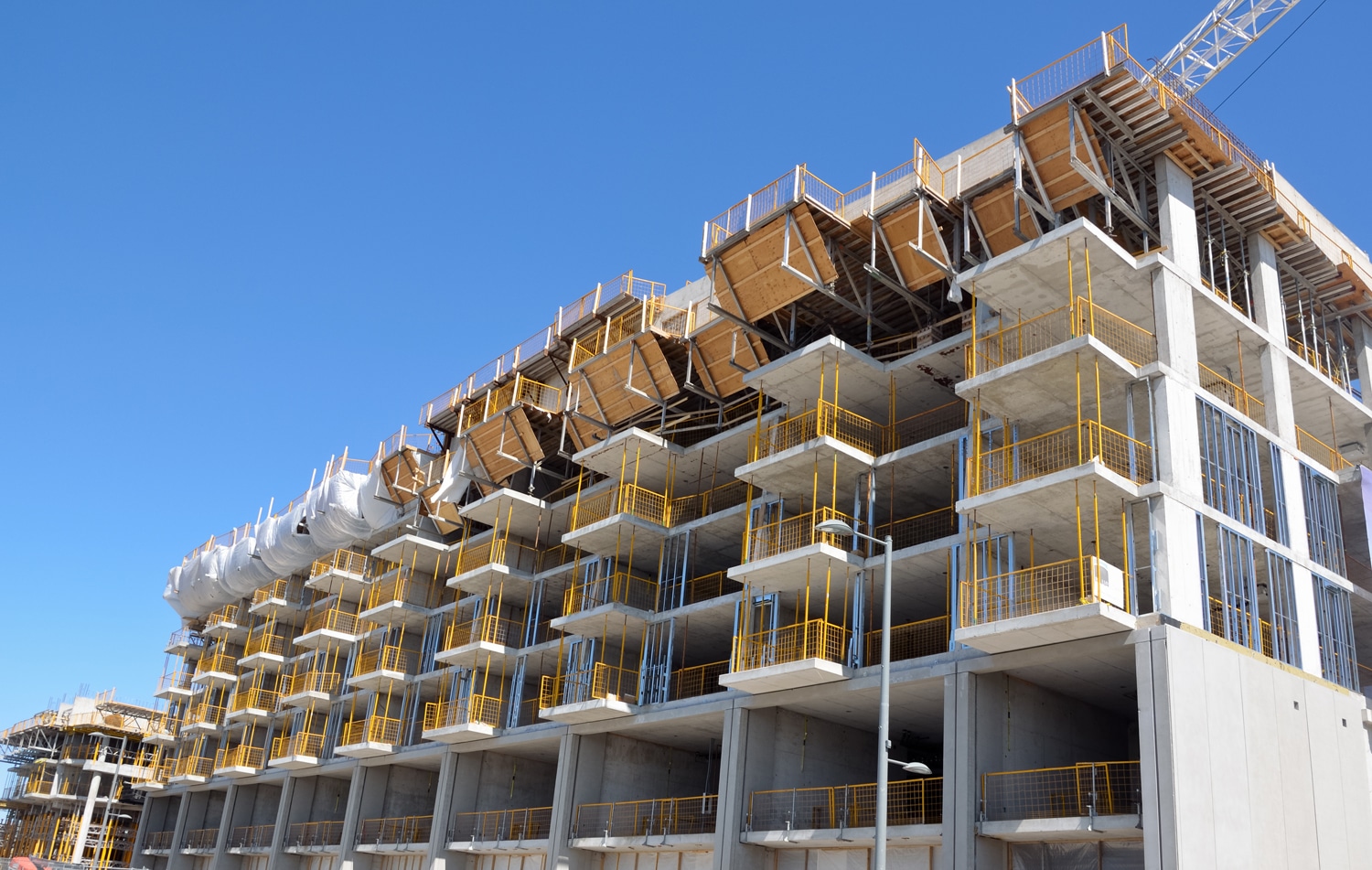 Why Affordable Housing Lags Despite RBI Rate Cuts: Premium Homes Drive Market, Says Knight Frank Report