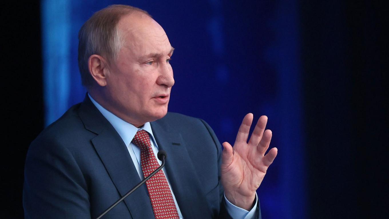 Putin warns foreign troops in Ukraine would be ‘legitimate targets’