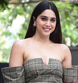 Sharvari Wagh’s Daily Diet Revealed: Apple cider vinegar, balanced breakfast, healthy green juice, more