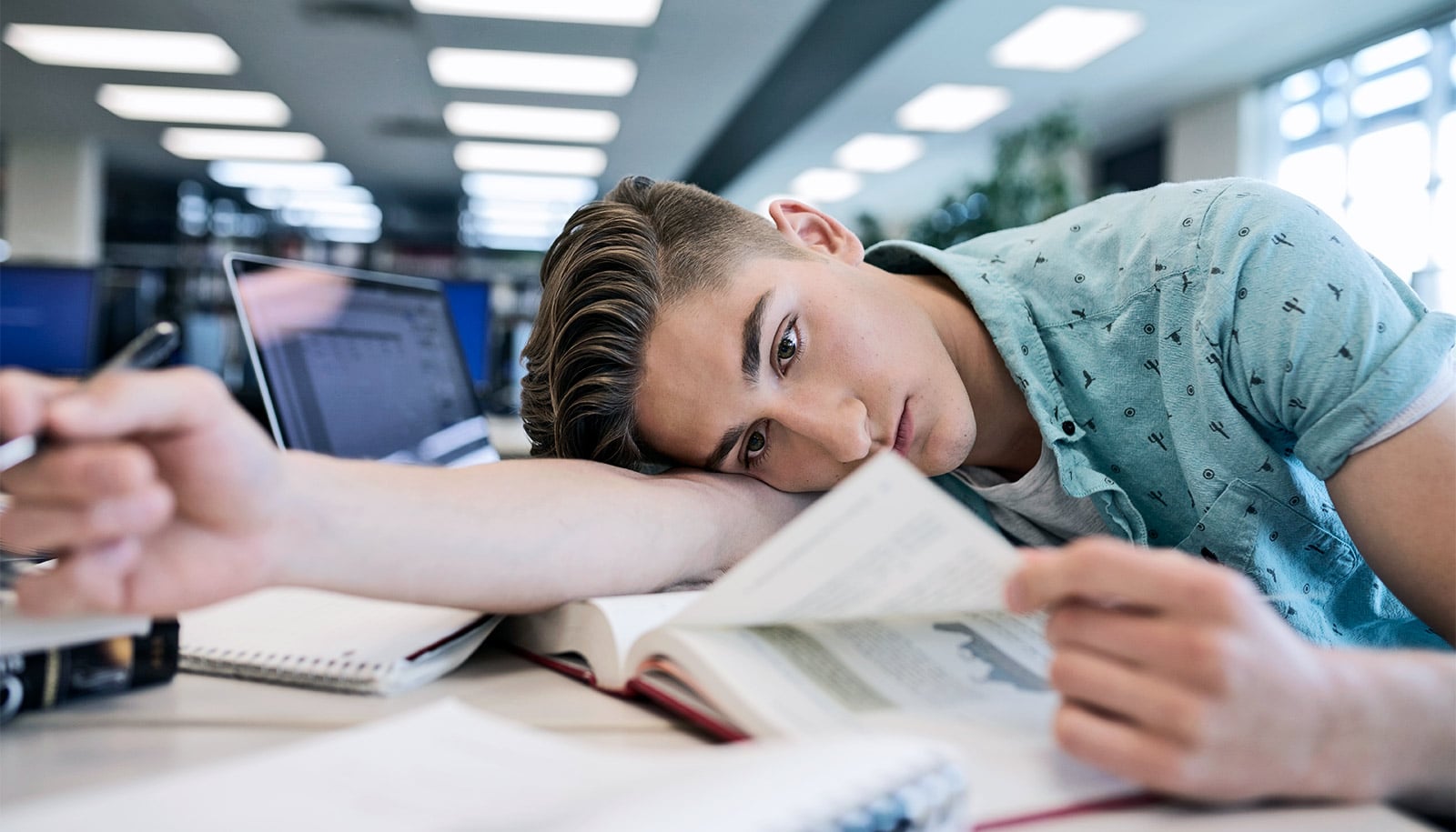 6 Tips to Deal With Peer Pressure in College