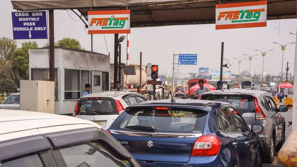 Non-FASTag users to pay 1.25 times fee if payments made via UPI