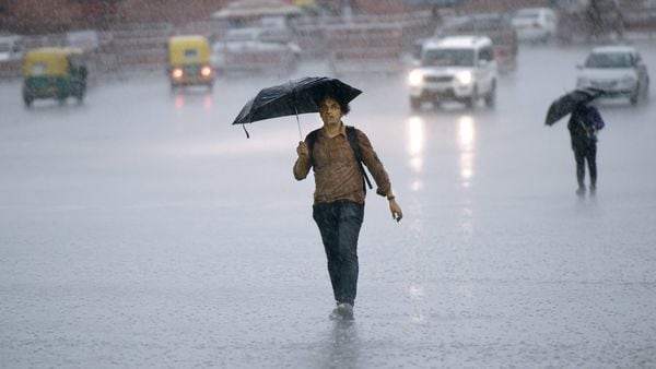 Bengal rains: Death toll rises to 33, Mamata denies administrative negligence