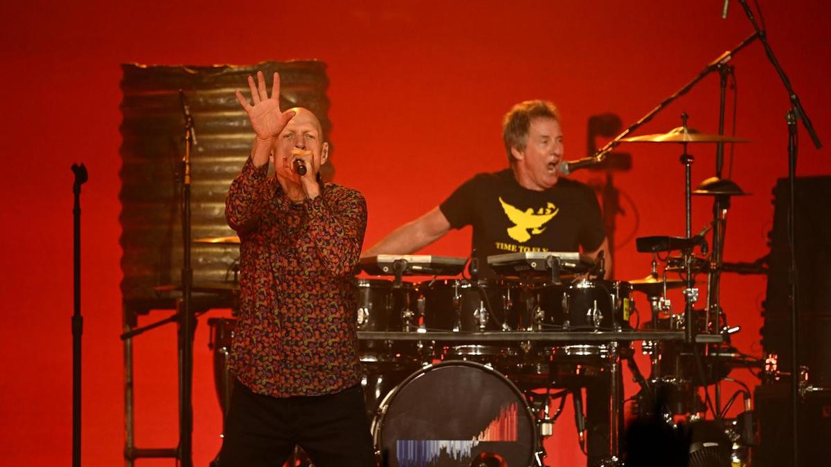 Midnight Oil fans rally to rescue cancer-battling drummer Rob Hirst’s iconic kit