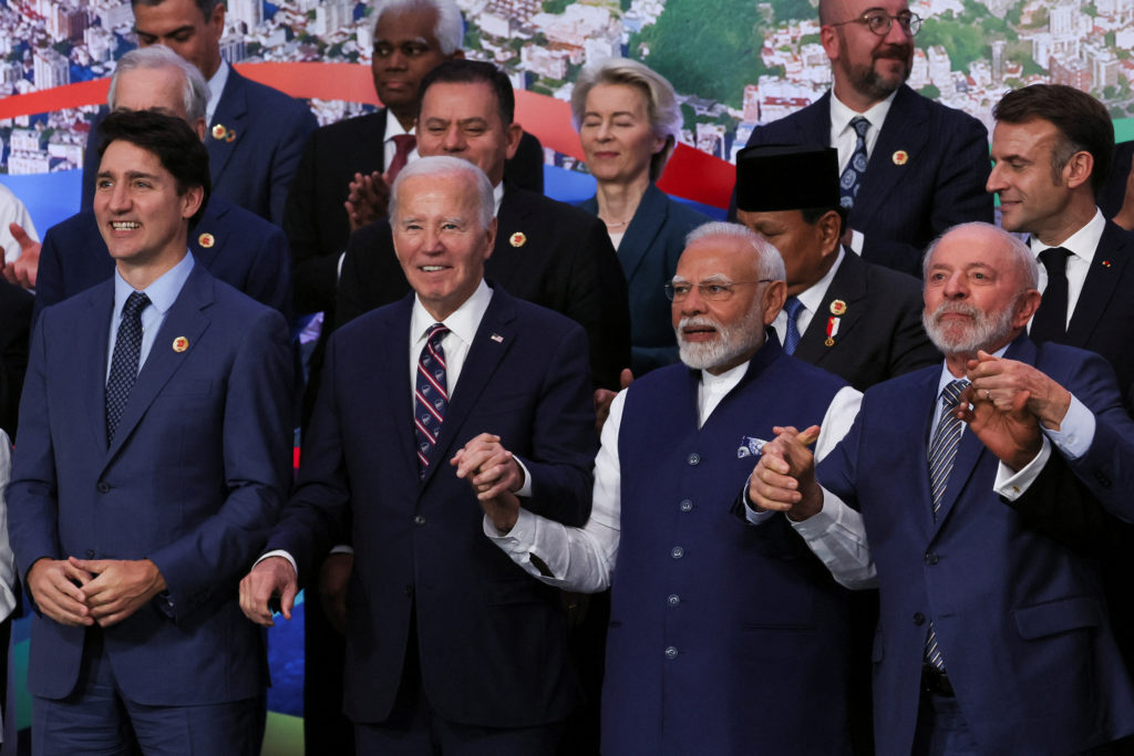 APEC CEO Summit: US President Donald Trump On Rising Wages, Falling Energy Prices, & ‘Jerome Too Late Powell’ Remark