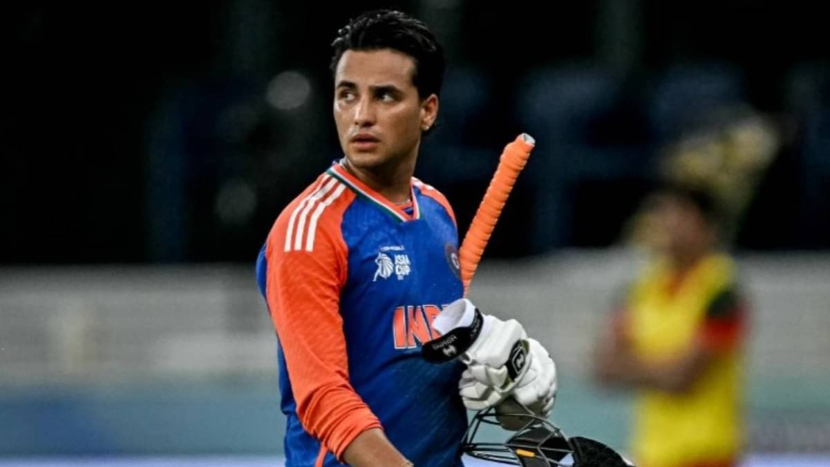 ‘Abhishek Sharma is Flat Track Bully?’ Fans React After India Opener Perishes Early During 1st T20I at Canberra