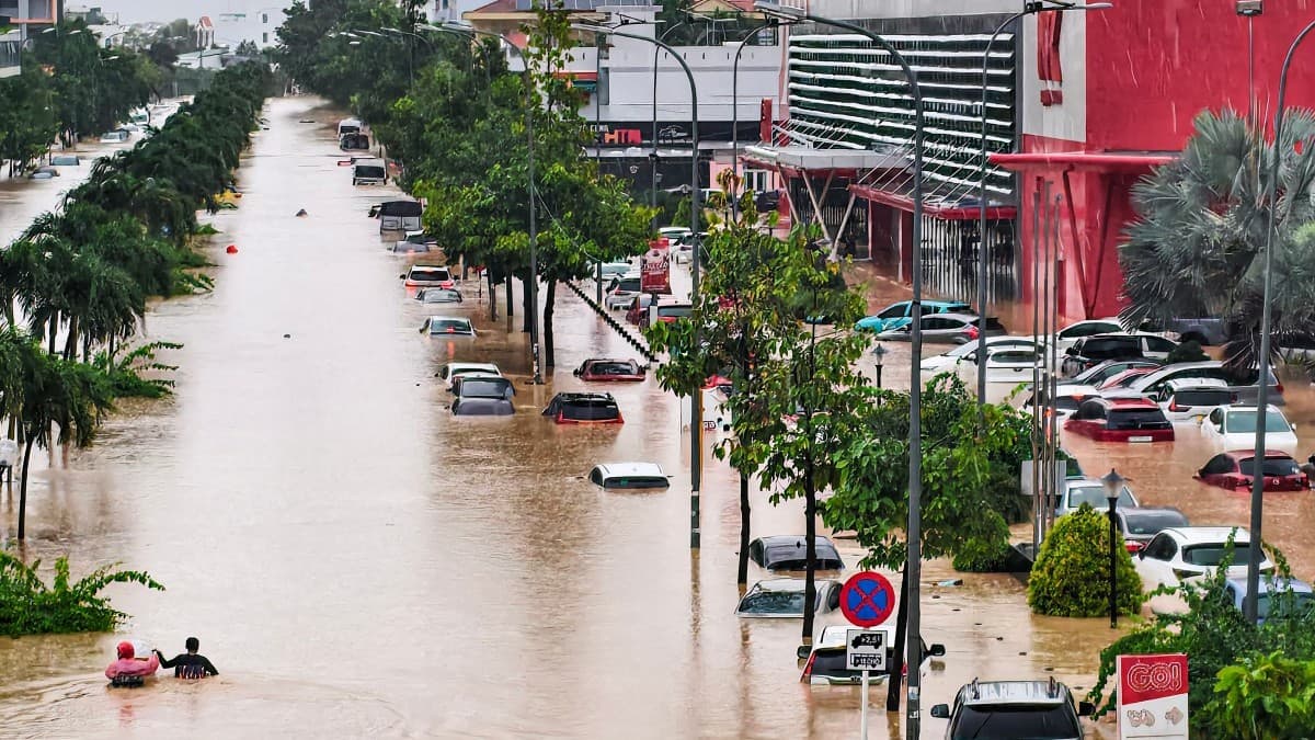 Death toll rises to 91 in Vietnam’s devastating floods and landslides