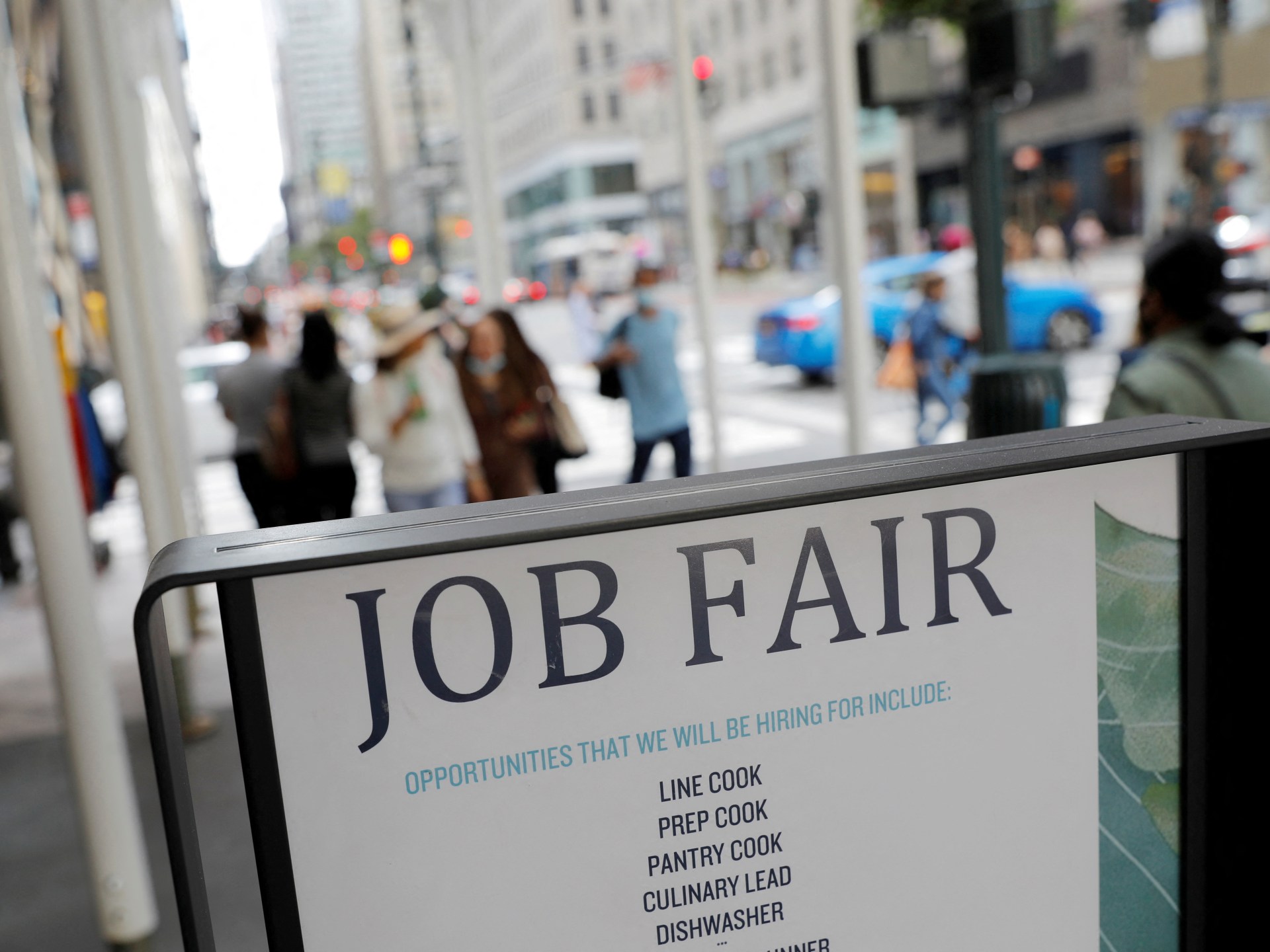 US jobless claims slow in last full week of 2025 amid weak labour market